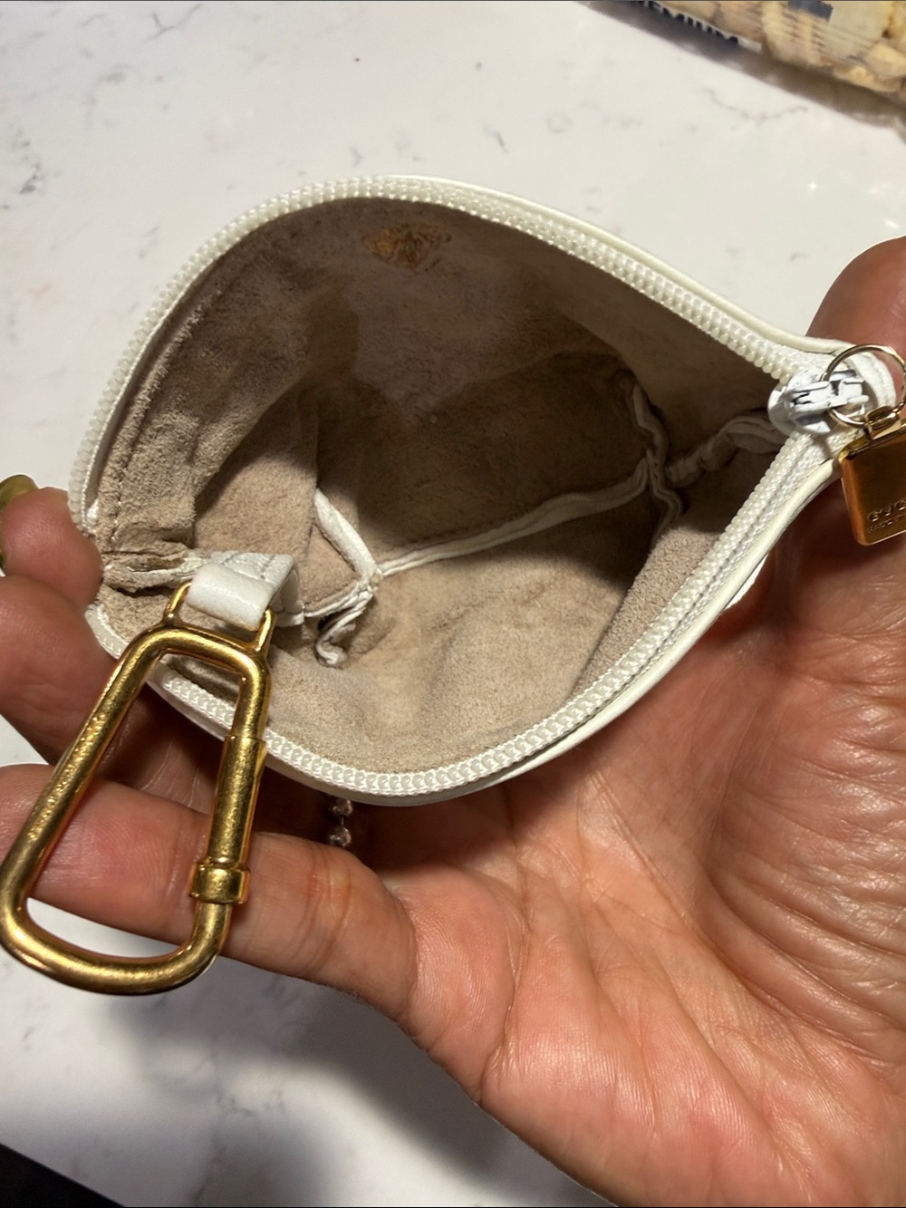 Gucci White Leather Mini Coin Pouch with Gold Zipper - Picture 13 of 13